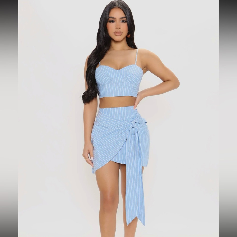 Fashion nova blue and white striped skirt and crop top set